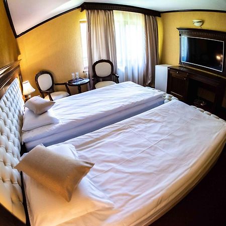 Hotel Trei Brazi Baile Olanesti Ngoại thất bức ảnh