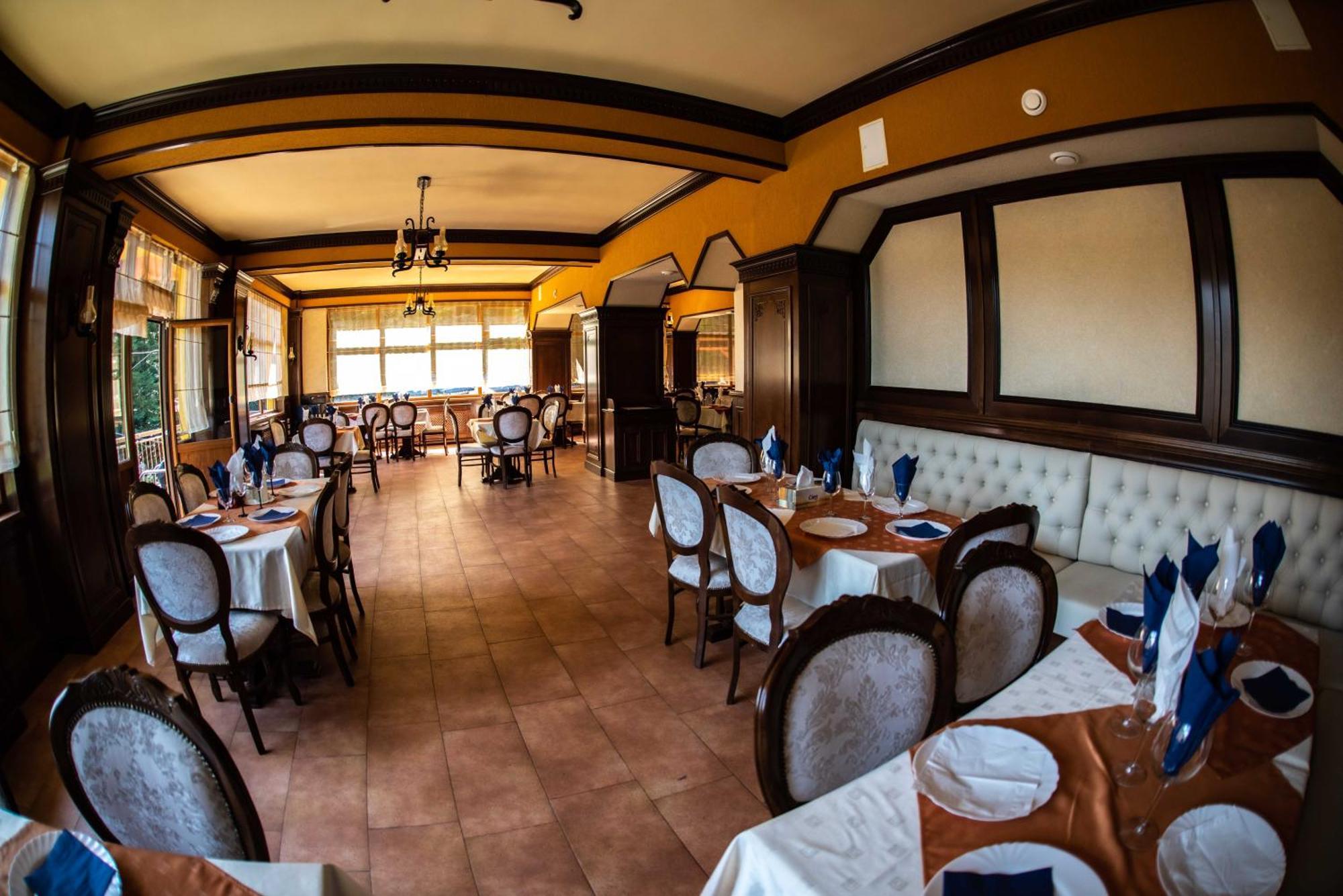 Hotel Trei Brazi Baile Olanesti Ngoại thất bức ảnh