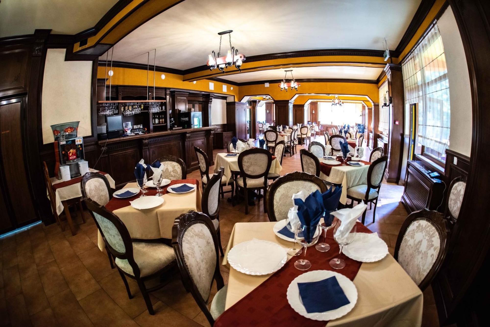 Hotel Trei Brazi Baile Olanesti Ngoại thất bức ảnh