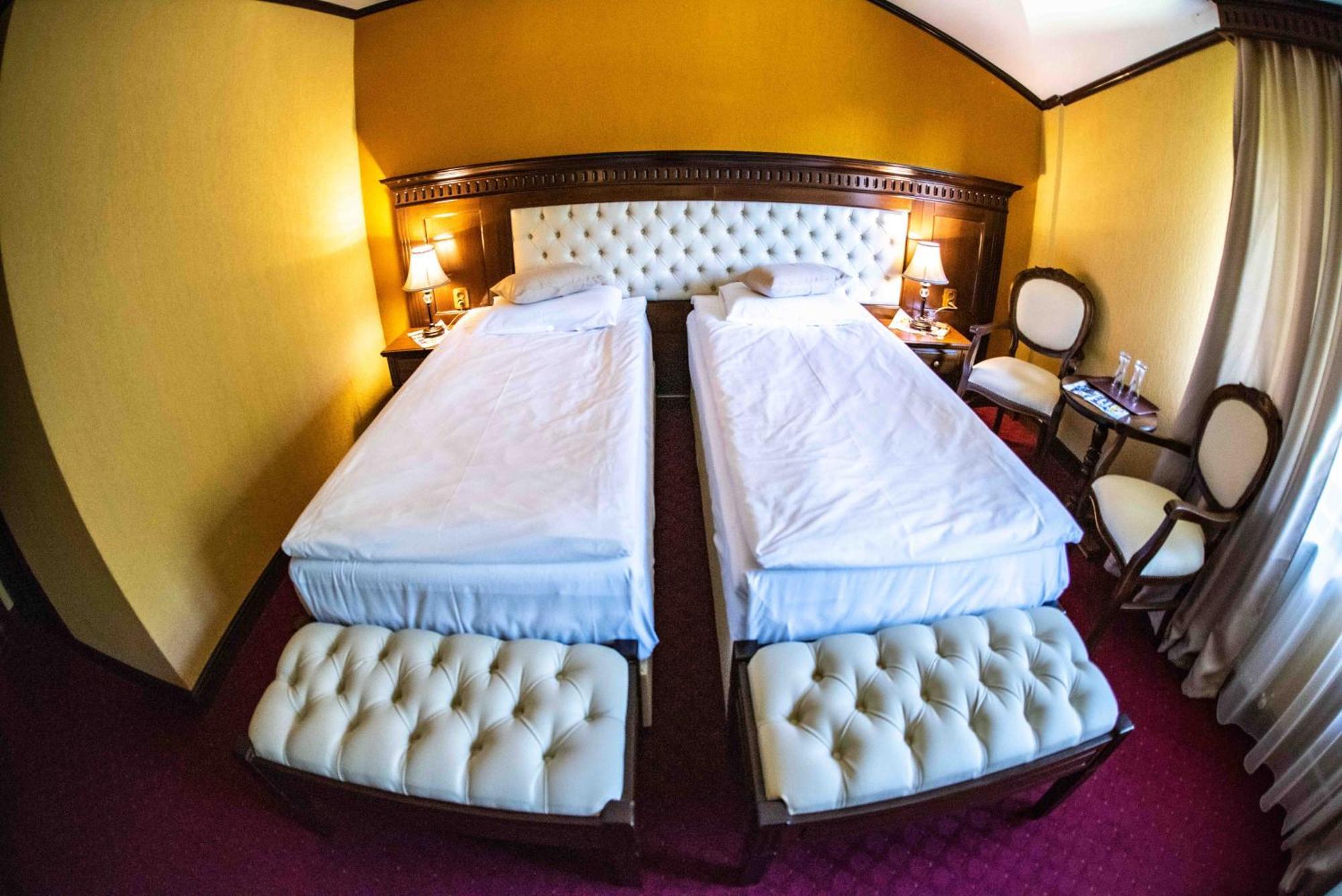 Hotel Trei Brazi Baile Olanesti Ngoại thất bức ảnh