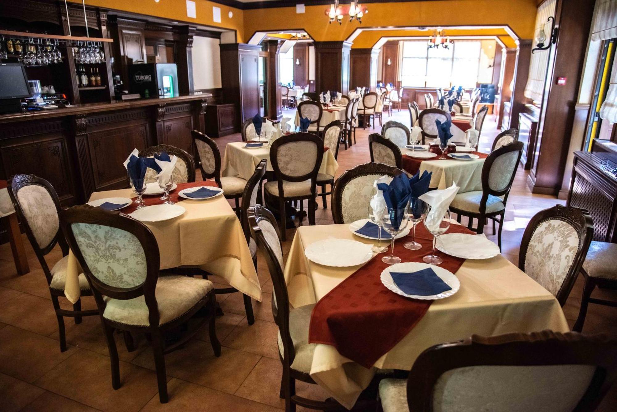 Hotel Trei Brazi Baile Olanesti Ngoại thất bức ảnh