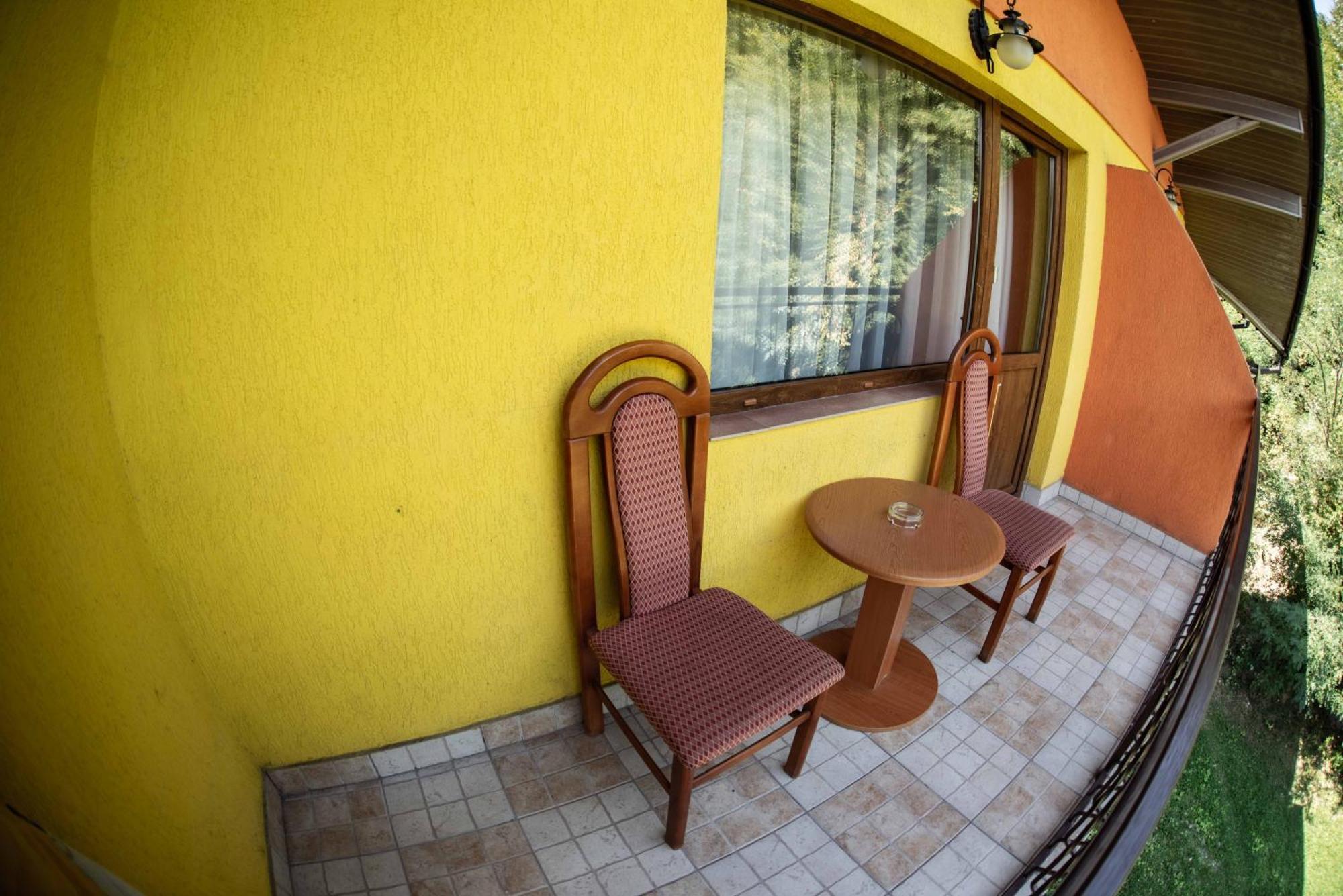 Hotel Trei Brazi Baile Olanesti Ngoại thất bức ảnh