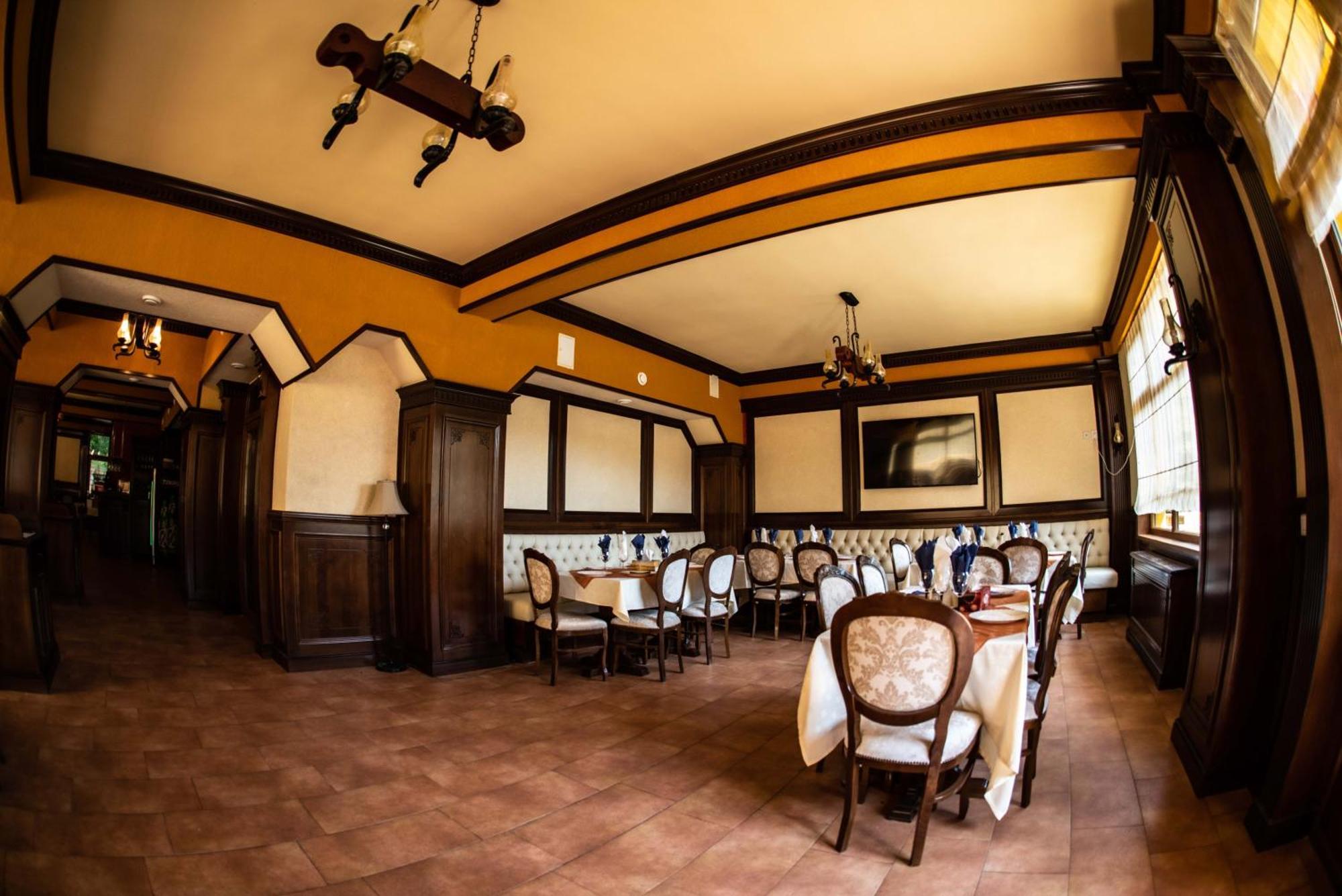 Hotel Trei Brazi Baile Olanesti Ngoại thất bức ảnh